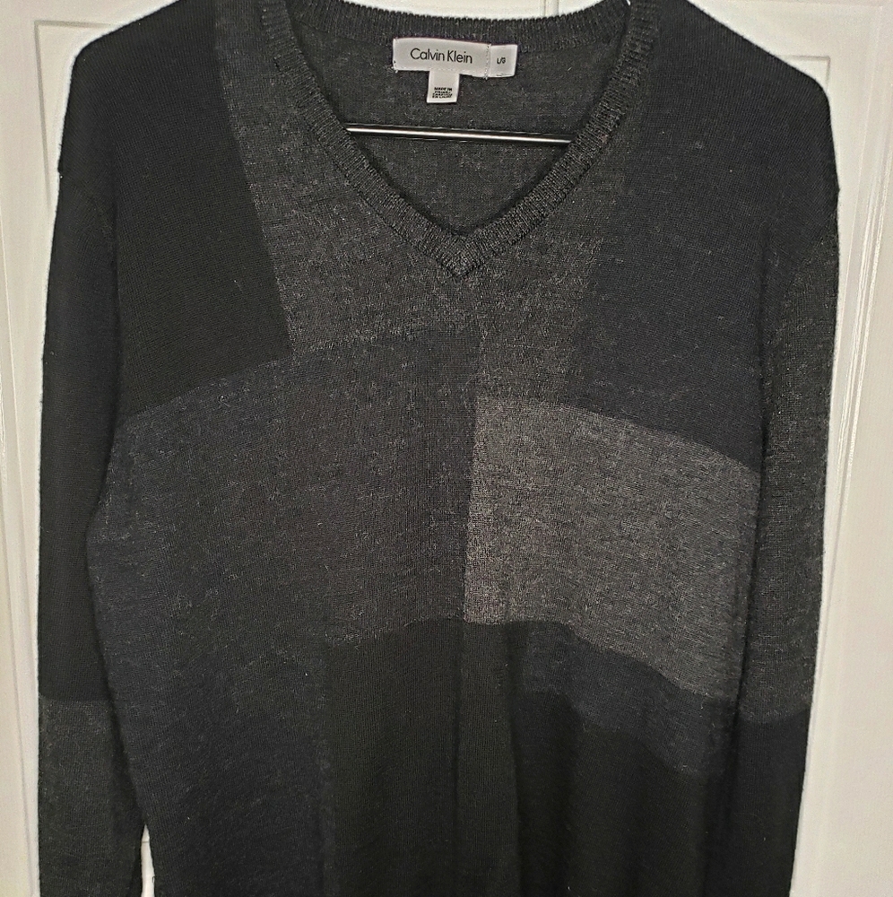 Calvin Klein Sweater